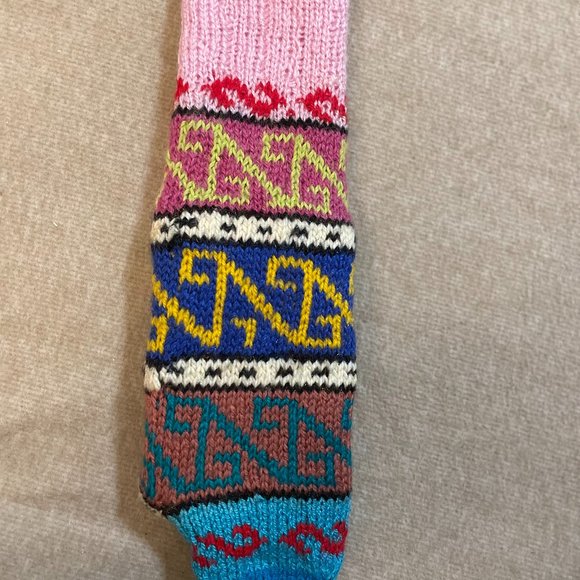 HAND KNITTED SOCKS Christmas Gift For Loved Ones Warm Soft Hand-Made Super Cool - Picture 1 of 5